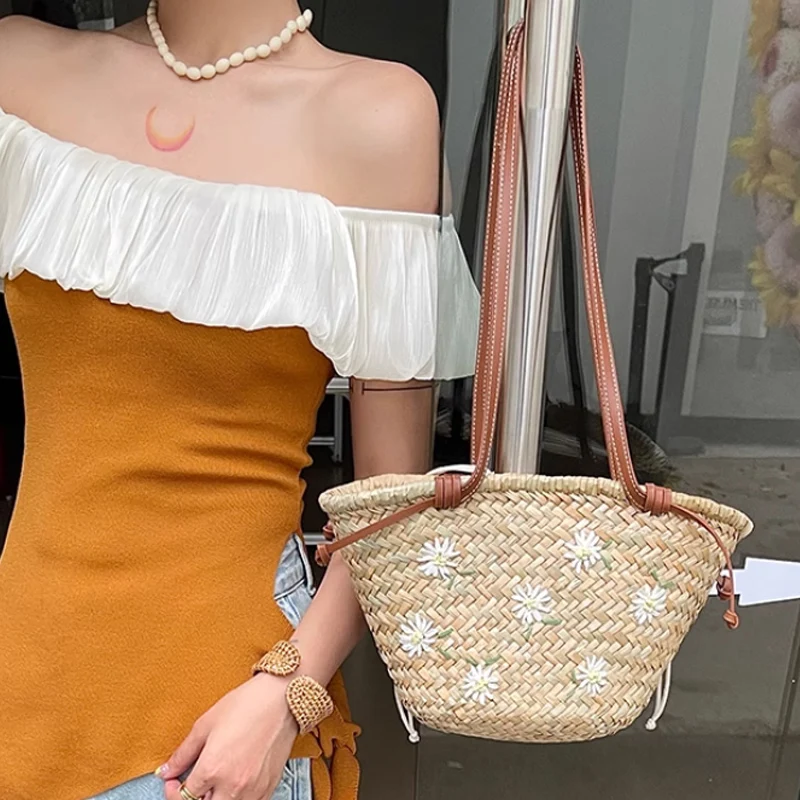 Casual Natural Straw Shoulder  – обзор и цена Embroidery Bali