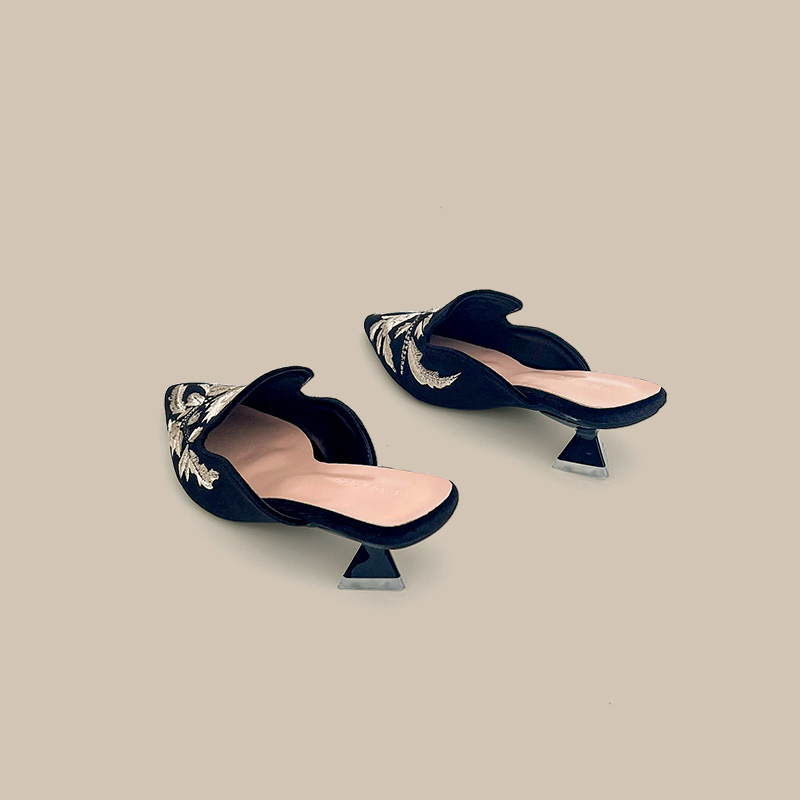 Embroidery Velour Women Shoes  – обзор и цена Embroidery Design