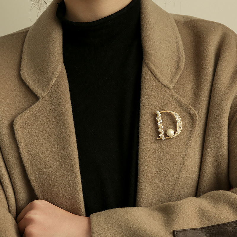 Luxury Rhinestone Letter D Bro – обзор и цена Embroidery Letter M