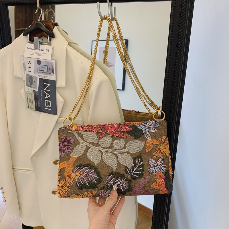 Sequins Embroidery Clutch Bag  – обзор и цена Embroidery Bali