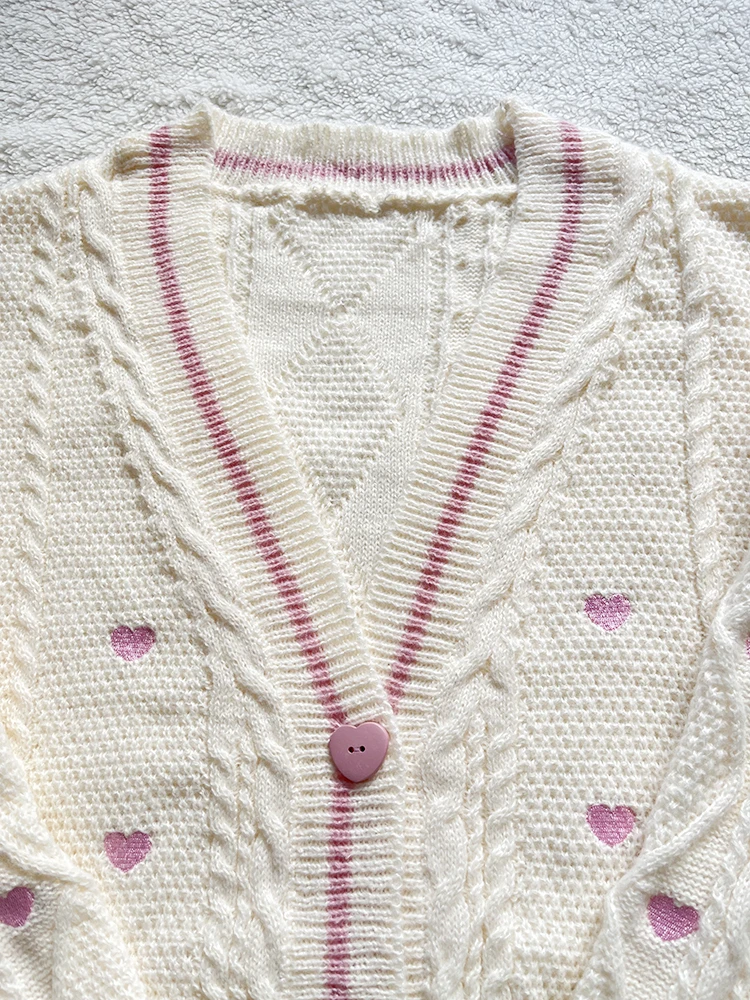 Lover Cardigan with Pink Heart – обзор и цена Embroidery Patch