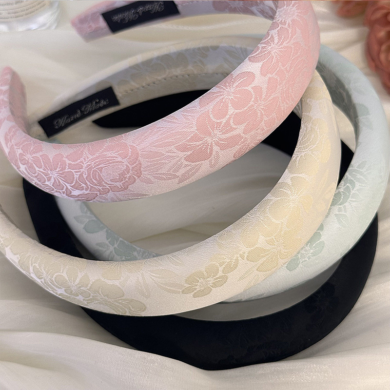 Fashion Women Embroidery Rose  – обзор и цена Embroidery Hoop